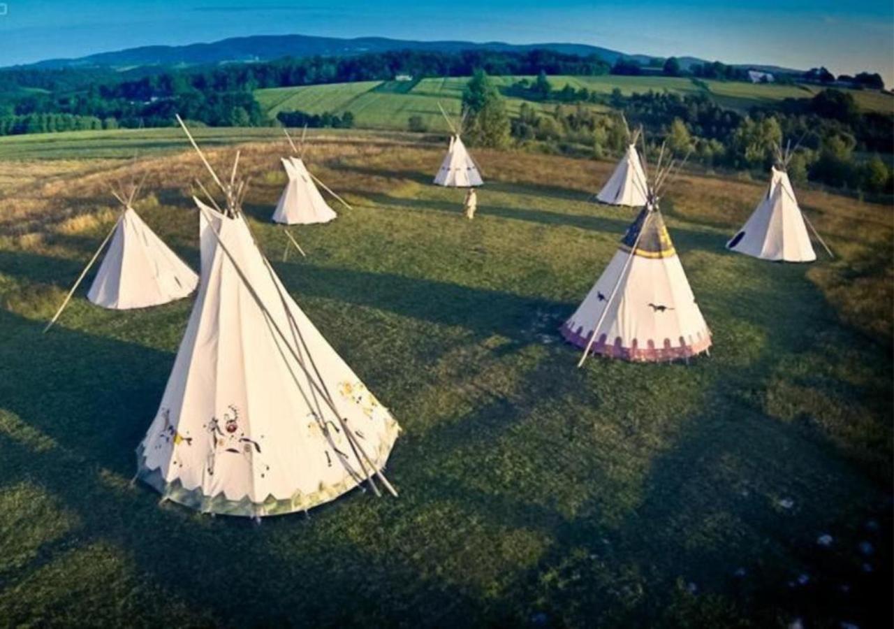Fort Wapiti 호텔 Zalasowa 외부 사진